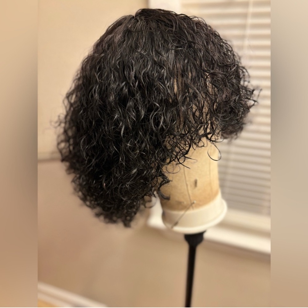 LUVME Black Curly Shaggy Wig - Picture 4 of 11